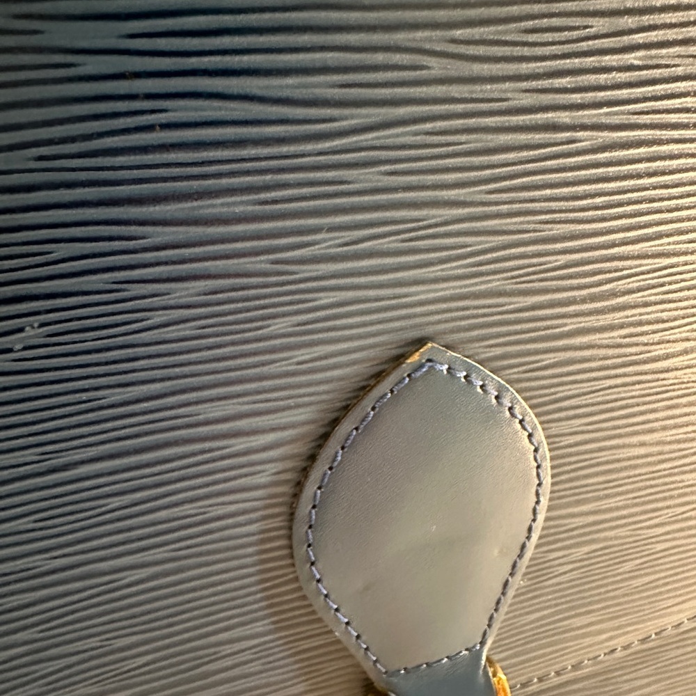 Louis Vuitton Epi St Cloud GM - Picture 6 of 13